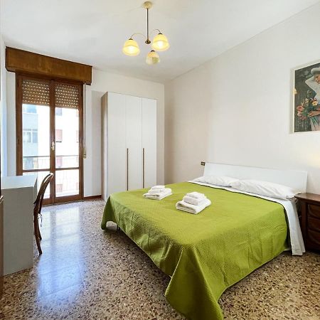 Hotel Casa Gramsci - Affitti Brevi Italia Modena Exteriér fotografie