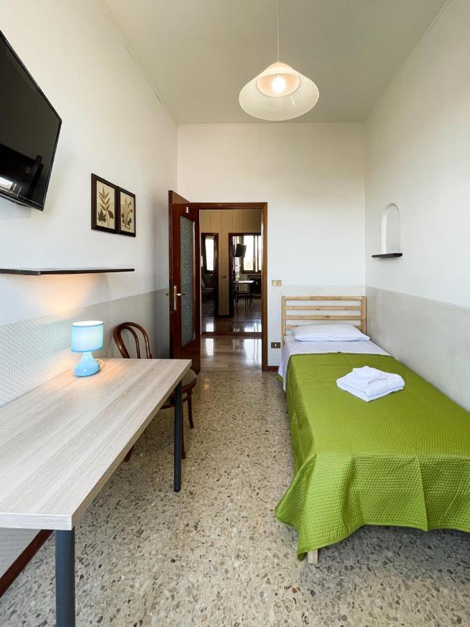 Hotel Casa Gramsci - Affitti Brevi Italia Modena Exteriér fotografie