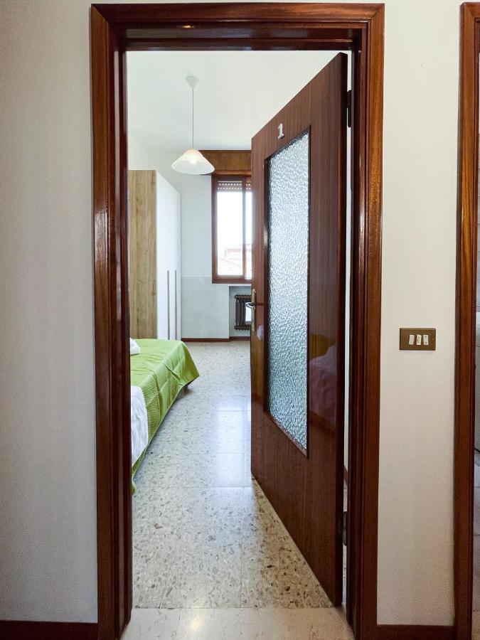Hotel Casa Gramsci - Affitti Brevi Italia Modena Exteriér fotografie