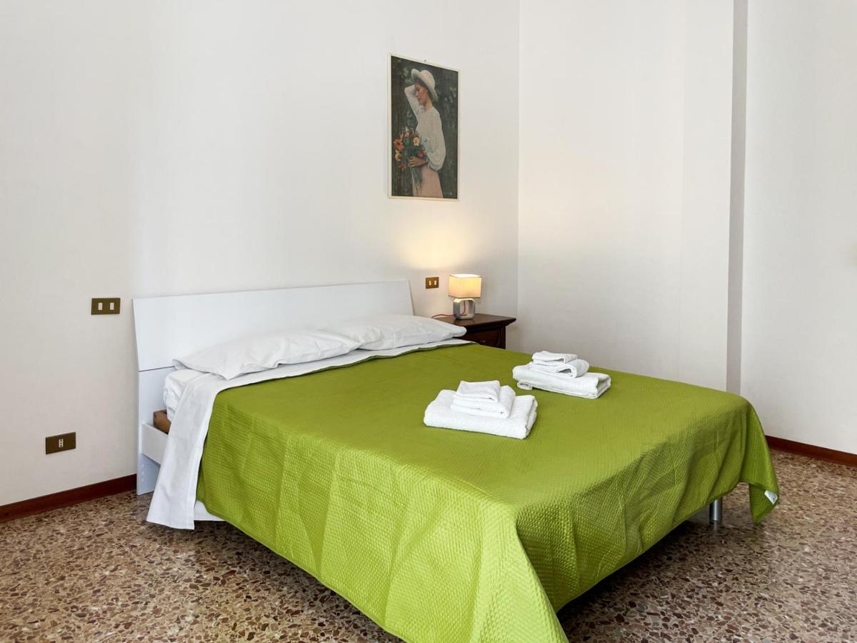 Hotel Casa Gramsci - Affitti Brevi Italia Modena Exteriér fotografie