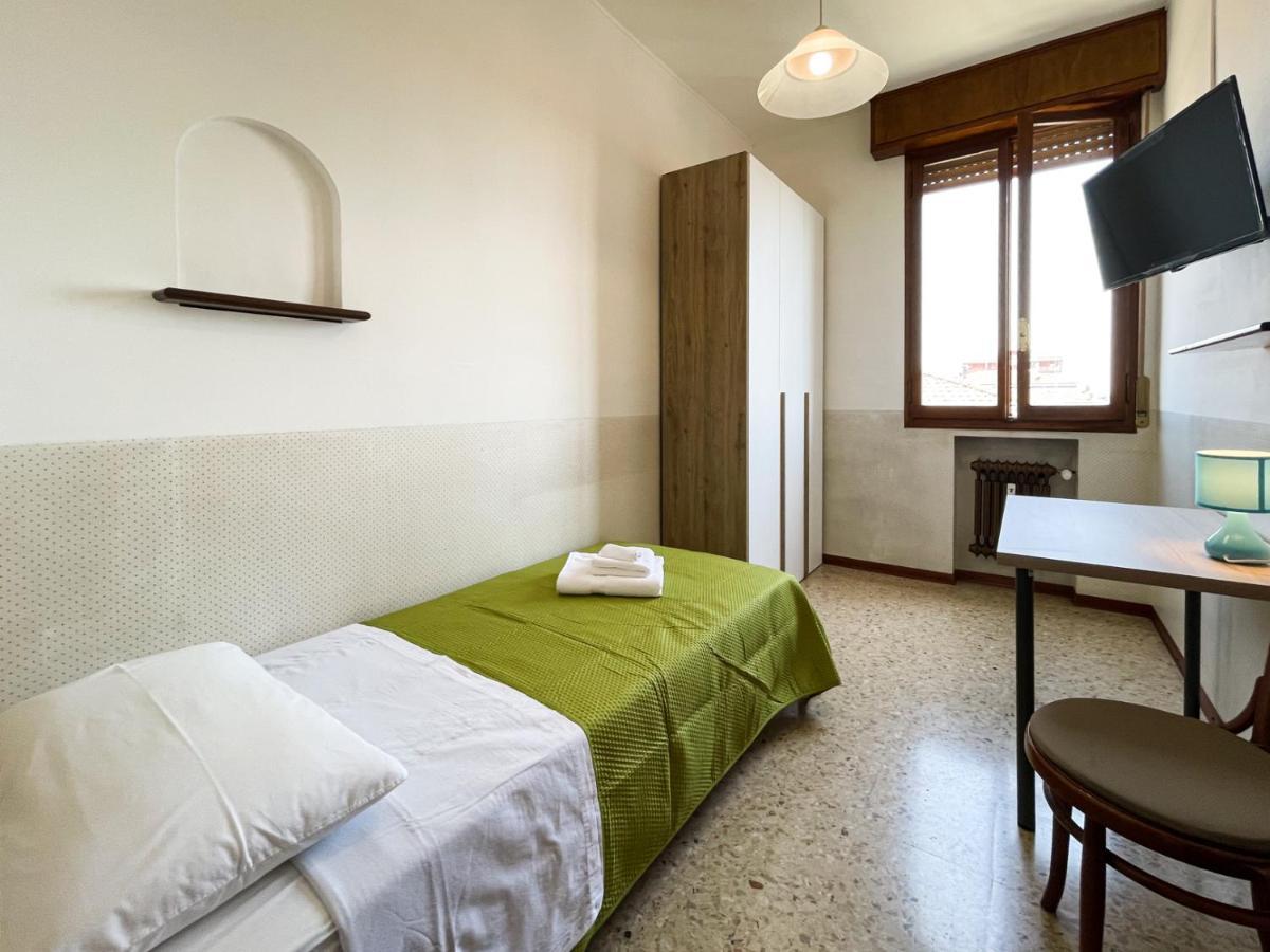 Hotel Casa Gramsci - Affitti Brevi Italia Modena Exteriér fotografie